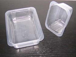 Caserole din mase plastice pentru ambalarea alimentelor
